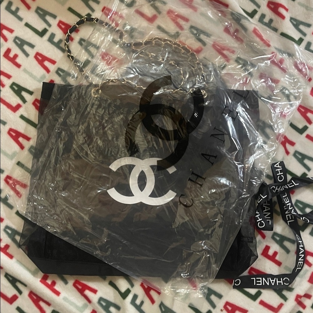 CHANEL Black Mesh Shoulder Tote Bag  VIP Gift With Silver Chain - Picture 2 of 3